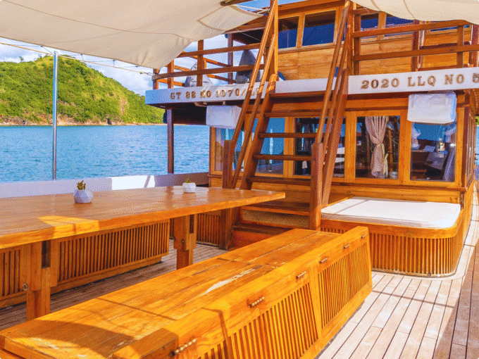 KOMODO SEA TREASURE 05 - SHARING TRIP - Image 12